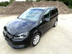 Schwarz Gebraucht 2013 VW Touran Life Van / Kleinbus | 10.950 € (Fairer Preis)