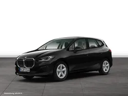 Black sapphire metallic Gebraucht 2024 BMW 216 Active Tourer Luxury Line Van / Kleinbus | 29.184 € (Fairer Preis)