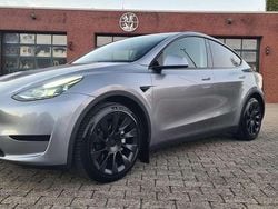 Quicksilver Gebraucht 2023 Tesla Model Y Standard Range SUV | 30.998 € (Guter Preis)
