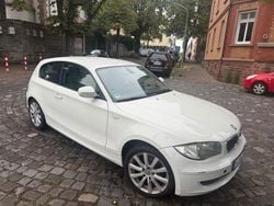 Weiß Gebraucht 2012 BMW 116 Kleinwagen | 4.500 € (Fairer Preis)