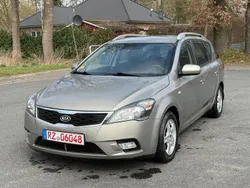 Grau Gebraucht 2012 Kia Ceed 2 Kombi | 1.700 € (Superpreis)