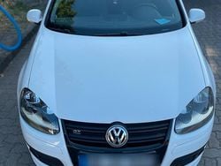 Weiß Gebraucht 2006 VW Golf V GT Kleinwagen | 3.500 €
