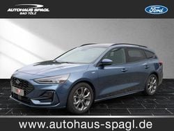 Chromablau (blau) Gebraucht 2023 Ford Focus ST-Line Kombi | 26.400 € (Teuer)