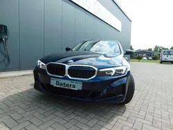 Blau Gebraucht 2024 BMW 318 Kombi | 33.100 € (Fairer Preis)