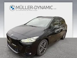 Saphirschwarz Gebraucht 2024 BMW 223 Active Tourer Performance Van / Kleinbus | 40.930 € (Etwas zu teuer)