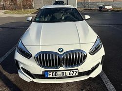 Weiß Gebraucht 2022 BMW 118 M Sport Kleinwagen | 18.000 € (Fairer Preis)