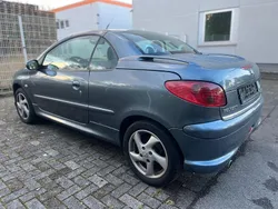 Andere farben Gebraucht 2006 Peugeot 206 CC Cabrio | 2.099 €
