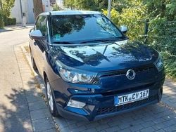 Blau Gebraucht 2016 Ssangyong (KGM) Tivoli Crystal SUV | 13.900 €