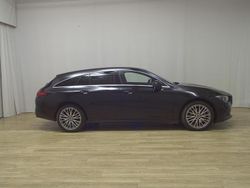 Nachtschwarz uni Gebraucht 2023 Mercedes CLA200 Shooting Brake Progressive Kombi | 21.980 € (Superpreis)