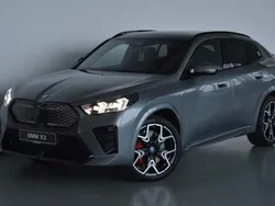 Grau Gebraucht 2025 BMW iX2 Luxury Line SUV | 57.789 €