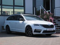 Weiß Gebraucht 2020 Skoda Octavia Ambiente Limousine | 25.900 € (Guter Preis)