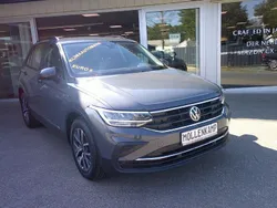 Grau Gebraucht 2020 VW Tiguan Life SUV | 21.480 € (Fairer Preis)