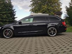Schwarz Gebraucht 2015 Skoda Octavia Kombi | 11.999 € (Fairer Preis)