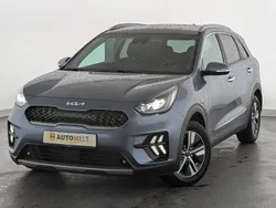 Blau Gebraucht 2021 Kia Niro SUV | 23.960 € (Etwas zu teuer)