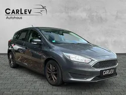 Grau Gebraucht 2016 Ford Focus Limousine | 6.250 € (Guter Preis)