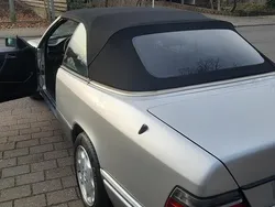Silber Gebraucht 1993 Mercedes E320 Cabrio | 31.500 €