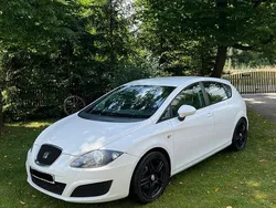 Weiß Gebraucht 2009 Seat Leon Kleinwagen | 2.099 €