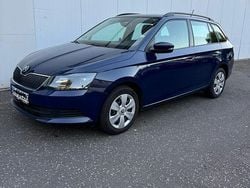 Blau Gebraucht 2015 Skoda Fabia Kleinwagen | 9.900 € (Fairer Preis)