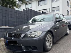 Grau Gebraucht 2005 BMW 325 Limousine | 6.000 € (Guter Preis)