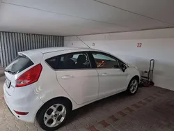 Weiß Gebraucht 2009 Ford Fiesta Ghia Kleinwagen | 3.500 € (Fairer Preis)