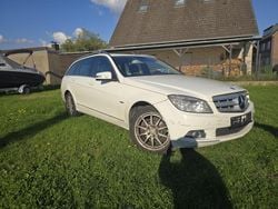 Weiß Gebraucht 2010 Mercedes C220 Avantgarde Kombi | 2.700 € (Guter Preis)
