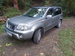 Grau Gebraucht 2002 Nissan X-Trail SUV | 2.200 € (Guter Preis)