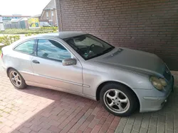 Silber Gebraucht 2003 Mercedes C180 Coupé | 2.050 €