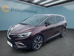 Rot Gebraucht 2022 Renault Grand Scénic IV Van / Kleinbus | 26.649 € (Teuer)