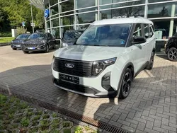 Grau Gebraucht 2024 Ford Tourneo Courier Active Van / Kleinbus | 28.950 € (Fairer Preis)
