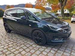Grün Gebraucht 2017 Opel Zafira Innovation Van / Kleinbus | 10.500 € (Superpreis)