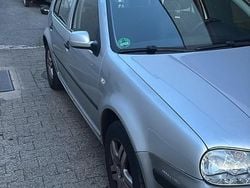 Silber Gebraucht 2002 VW Golf IV Kleinwagen | 2.200 € (Fairer Preis)