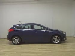 Blau Gebraucht 2018 Ford Focus Titanium Limousine | 8.880 € (Guter Preis)