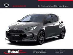 Schwarz Neu 2025 Toyota Yaris Hybrid Sport Limousine | 33.460 € (Fairer Preis)
