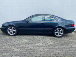 Blau Gebraucht 2000 Mercedes CLK200 Elegance Coupé | 3.990 €