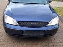 Blau Gebraucht 2023 Ford Mondeo Ghia Kombi | 2.700 €