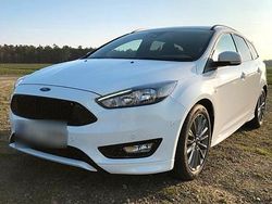 Weiß Gebraucht 2018 Ford Focus ST-Line Kombi | 11.000 € (Fairer Preis)