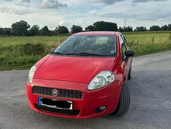 Rot Gebraucht 2009 Fiat Punto Kleinwagen | 1.800 € (Fairer Preis)