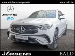 Weiss unilack polarweiss Gebraucht 2025 Mercedes GLC220 AMG SUV | 62.190 €