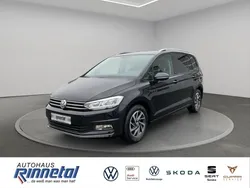 Deep black perleffekt Gebraucht 2017 VW Touran Sound Van / Kleinbus | 18.950 € (Guter Preis)