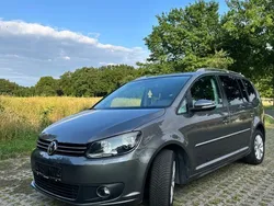 Grau Gebraucht 2012 VW Touran Highline Van / Kleinbus | 12.900 € (Teuer)