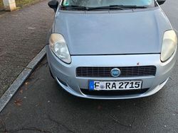 Grau Gebraucht 2007 Fiat Punto Active Limousine | 950 € (Superpreis)