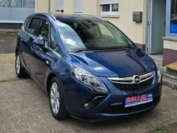 Nacht blau met Gebraucht 2015 Opel Zafira Tourer Innovation Van / Kleinbus | 11.500 € (Fairer Preis)