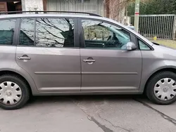 Grau Gebraucht 2006 VW Touran Trendline Van / Kleinbus | 2.700 € (Guter Preis)