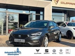 Grau Gebraucht 2024 Seat Leon FR Limousine | 25.700 € (Fairer Preis)