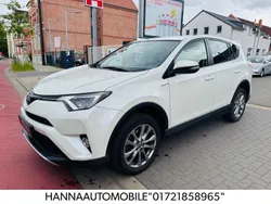 Weiß Gebraucht 2016 Toyota RAV4 Edition SUV | 12.500 € (Fairer Preis)