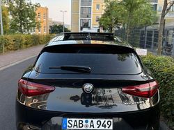 Schwarz Gebraucht 2017 Alfa Romeo Stelvio Super SUV | 22.999 € (Fairer Preis)