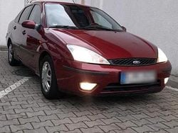 Rot Gebraucht 2003 Ford Focus Limousine | 2.300 € (Fairer Preis)