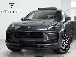 Grau Gebraucht 2022 Porsche Macan Turbo Sport SUV | 57.790 €