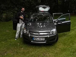 Grau Gebraucht 2010 Opel Astra Kombi | 1.900 € (Guter Preis)