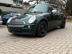 Grün Gebraucht 2004 Mini Cooper Coupé Coupé | 2.300 € (Guter Preis)
